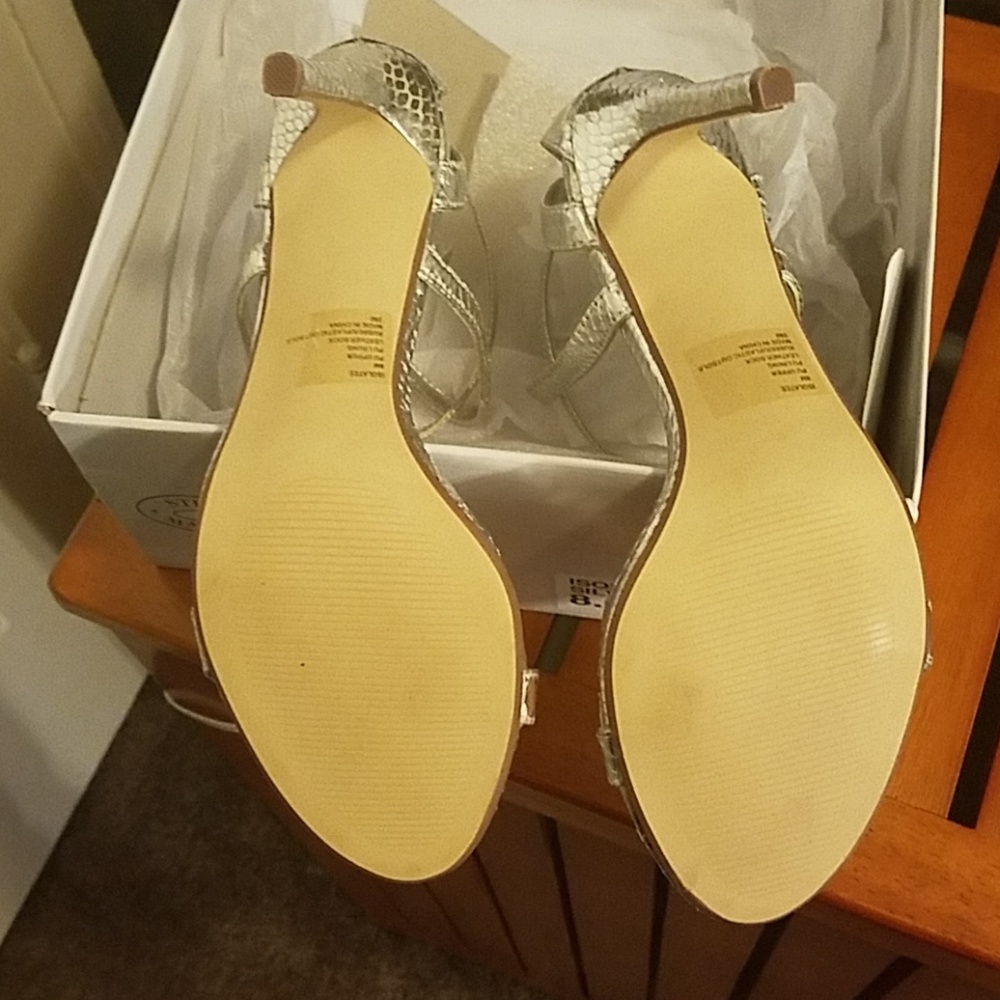 High heels - Picture 5 of 5